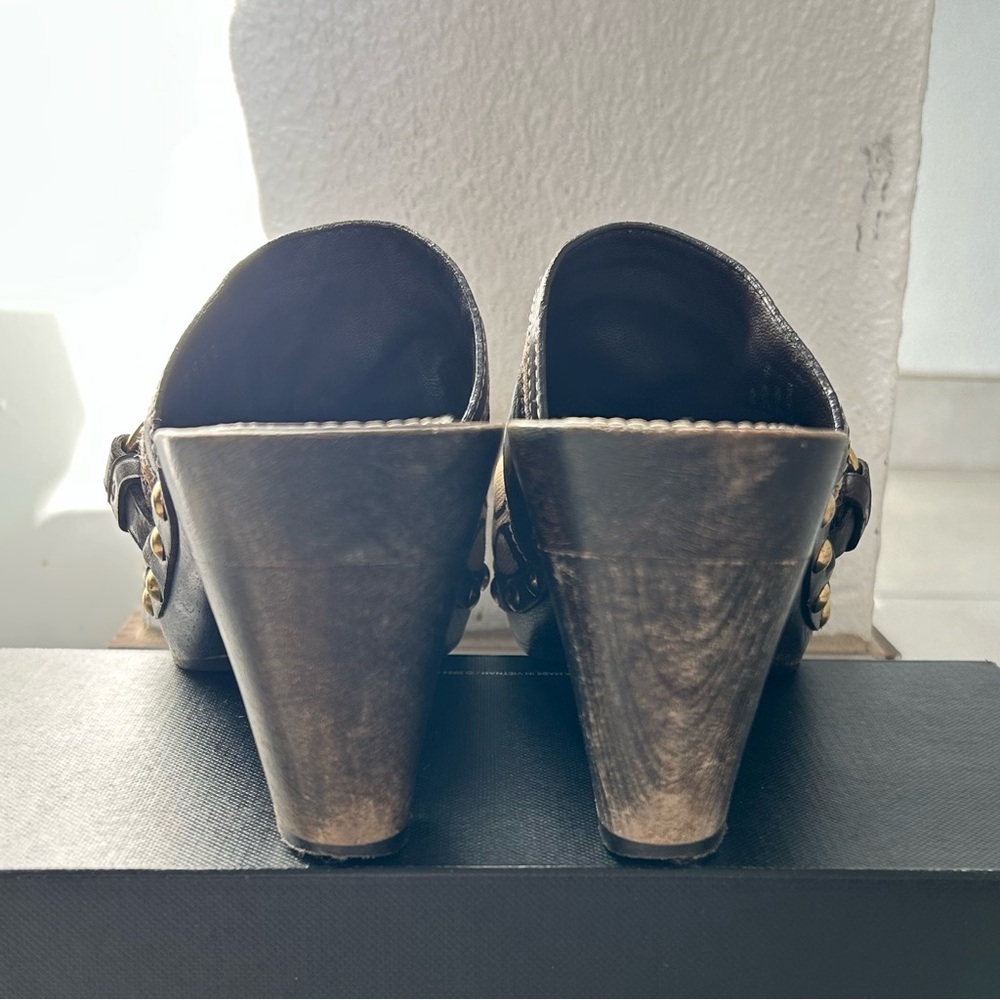 Coach clogs Size 7.5 - Picture 3 of 13